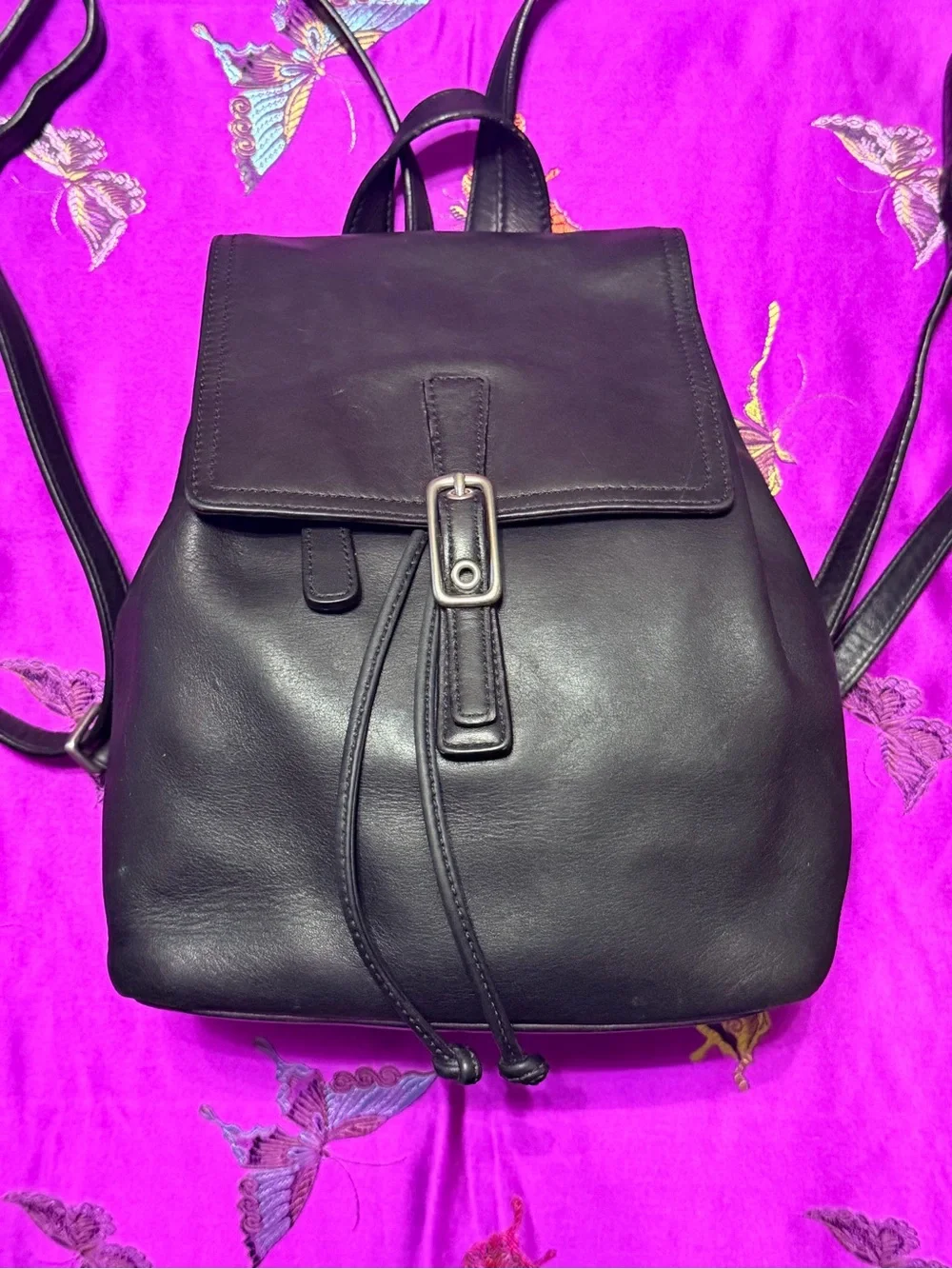 Vtg. Coach Hampton Legacy Black Leather Drawstring Flap Backpack